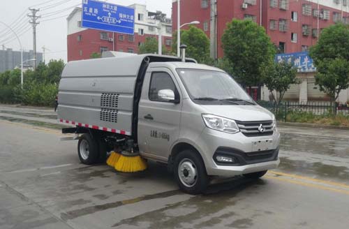 華通牌HCQ5031TSLSC6型掃路車 重慶長安小型掃地車